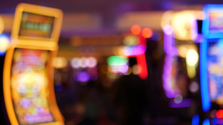 Aplikasi mobile kudabet menampilkan menu permainan slot dan sportsbook